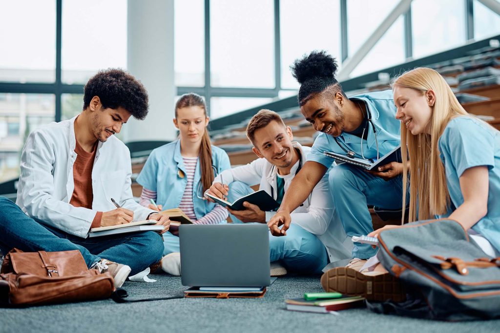 Lebih dari Sekadar Kampus: 4 Alasan STIKES Abdi Persada Cetak Tenaga Kesehatan Berhati Nurani